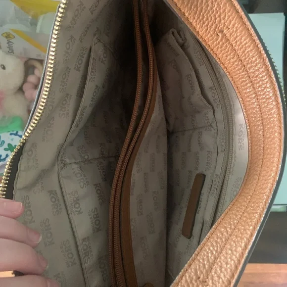 Michael Kors handbag - Picture 6 of 6